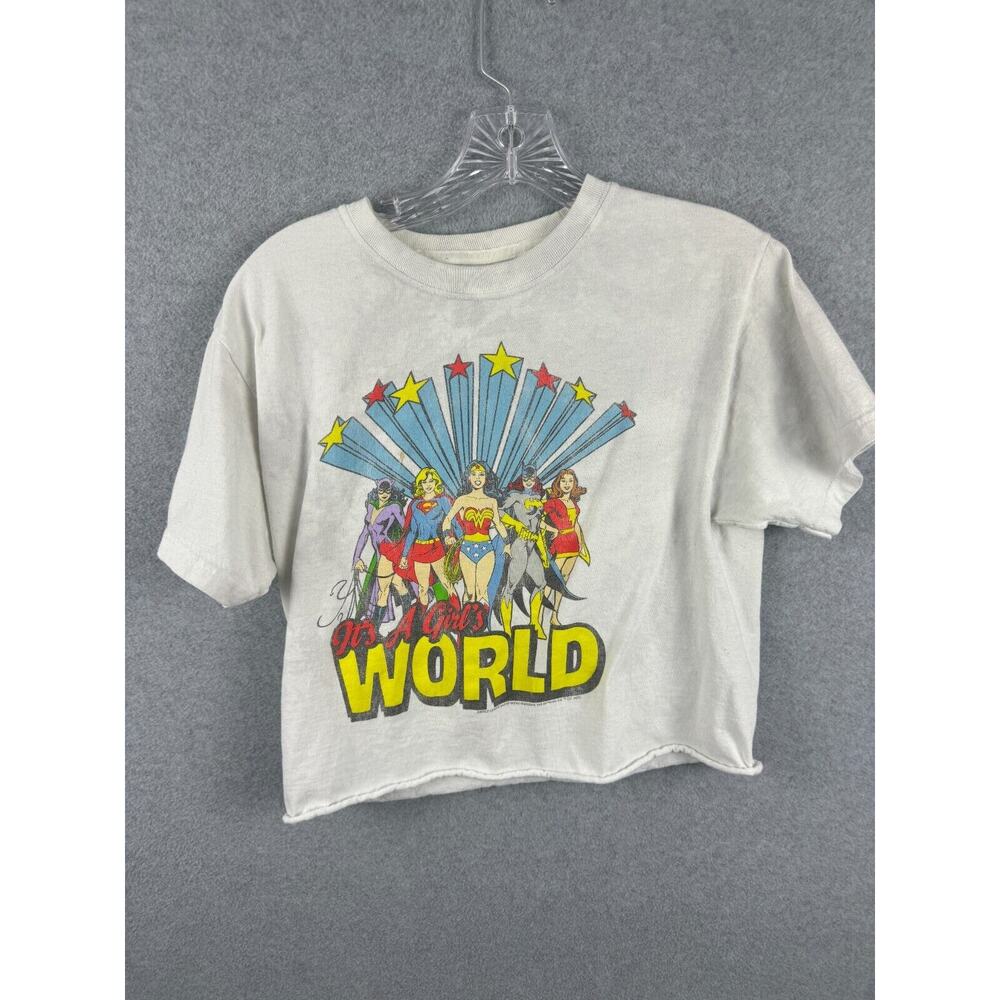 Junk Food A Girls World Hero Shirt Women's XS‎ White Short Sleeve Cropped Tee